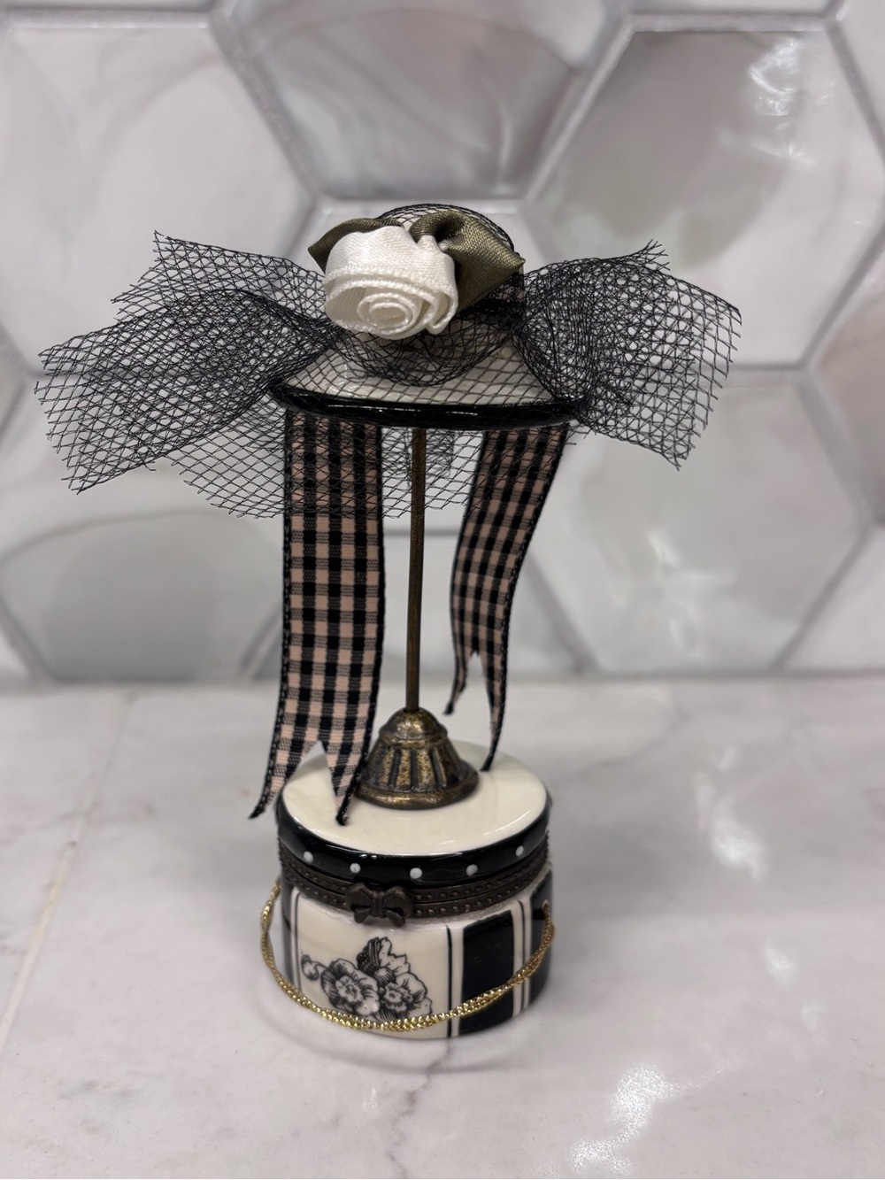 Mud Pie Trinket Box with Original Packaging- Hat Stand with Mini Hat Pins Inside